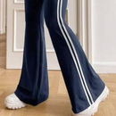 Calça Flare Bailarina com Listras Laterais
